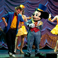 A inceput Mickey’s Magic Show! A inceput Mickey’s Magic Show!